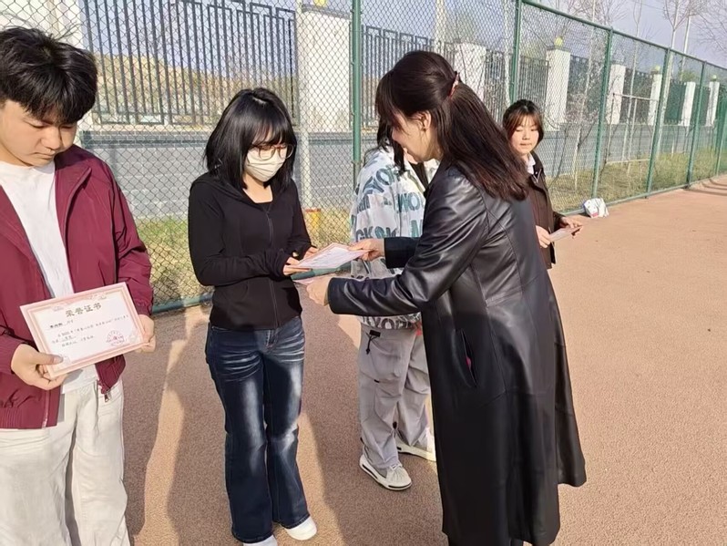 国家奖学金获奖证书的颁发仪式